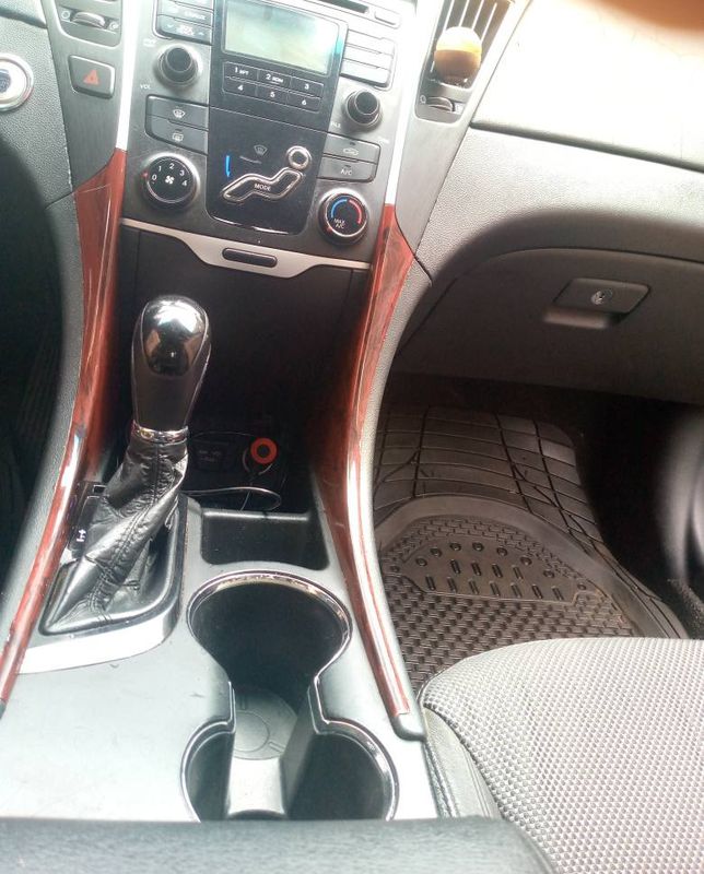 Main image of 2013 Hyundai Sonata